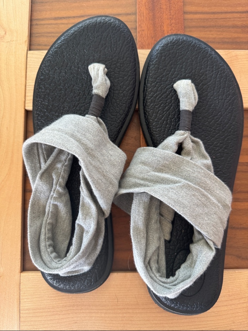 Sanuk Black and Light Gray Yoga Sling Sandals